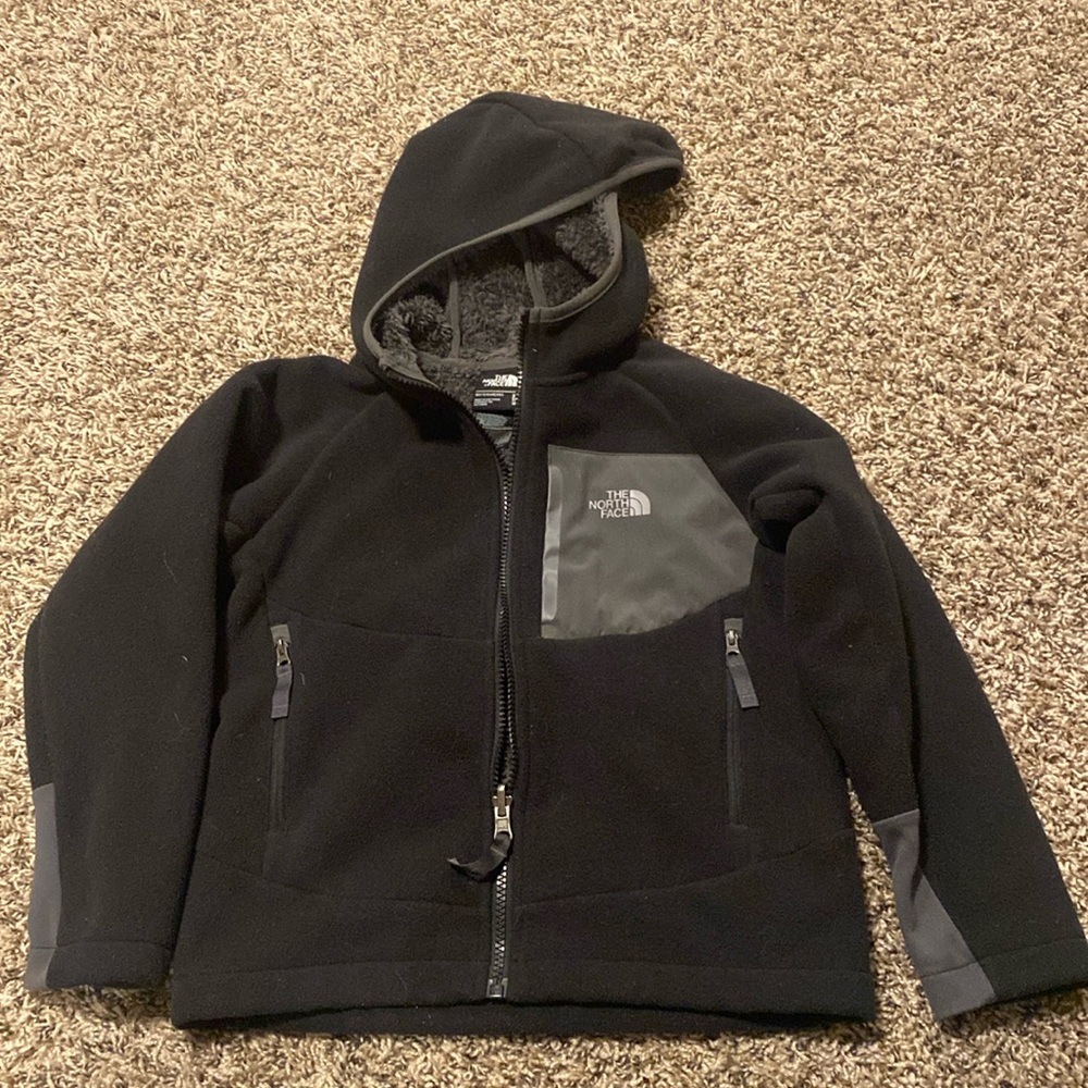 like new the north face, boy’s xs or 6 zip up hoodie fleece jacket